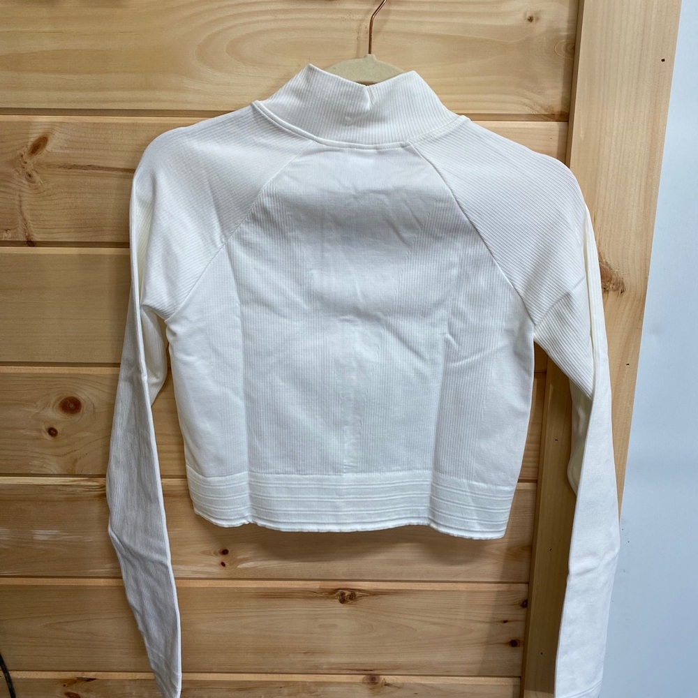 Fabletics Luciano Ribbed Cropped Zip Up - Picture 4 of 4